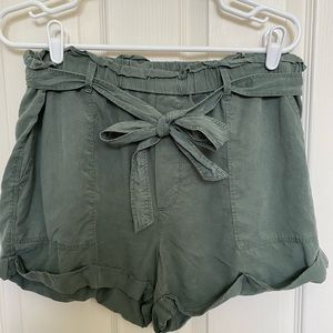 Aerie, size large, “camp” shorts